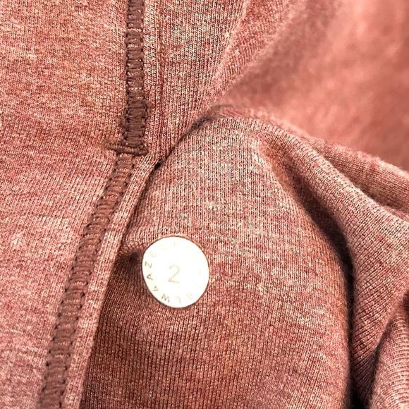 Lululemon Coast Easy Wrap- Heathered Misty Merlot- Size 2 - Picture 12 of 14